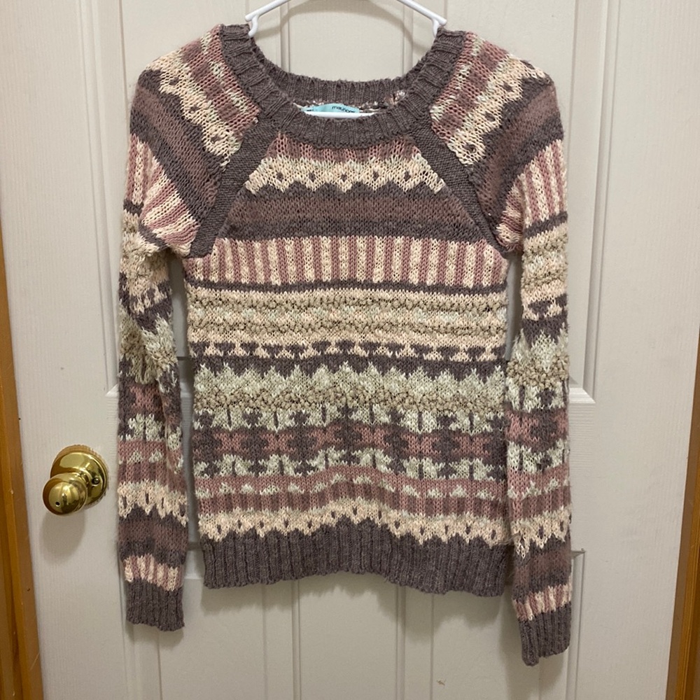 Maurices sweater